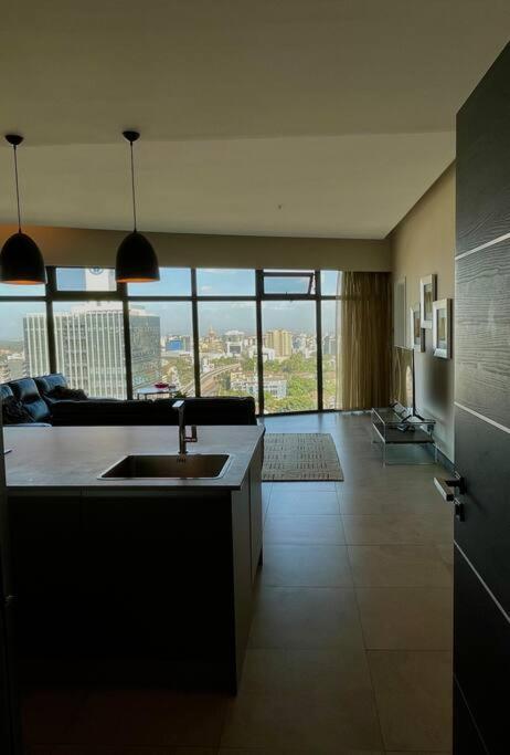 City View Apartment Nestled In The Heart Of Nbo Nairobi Buitenkant foto